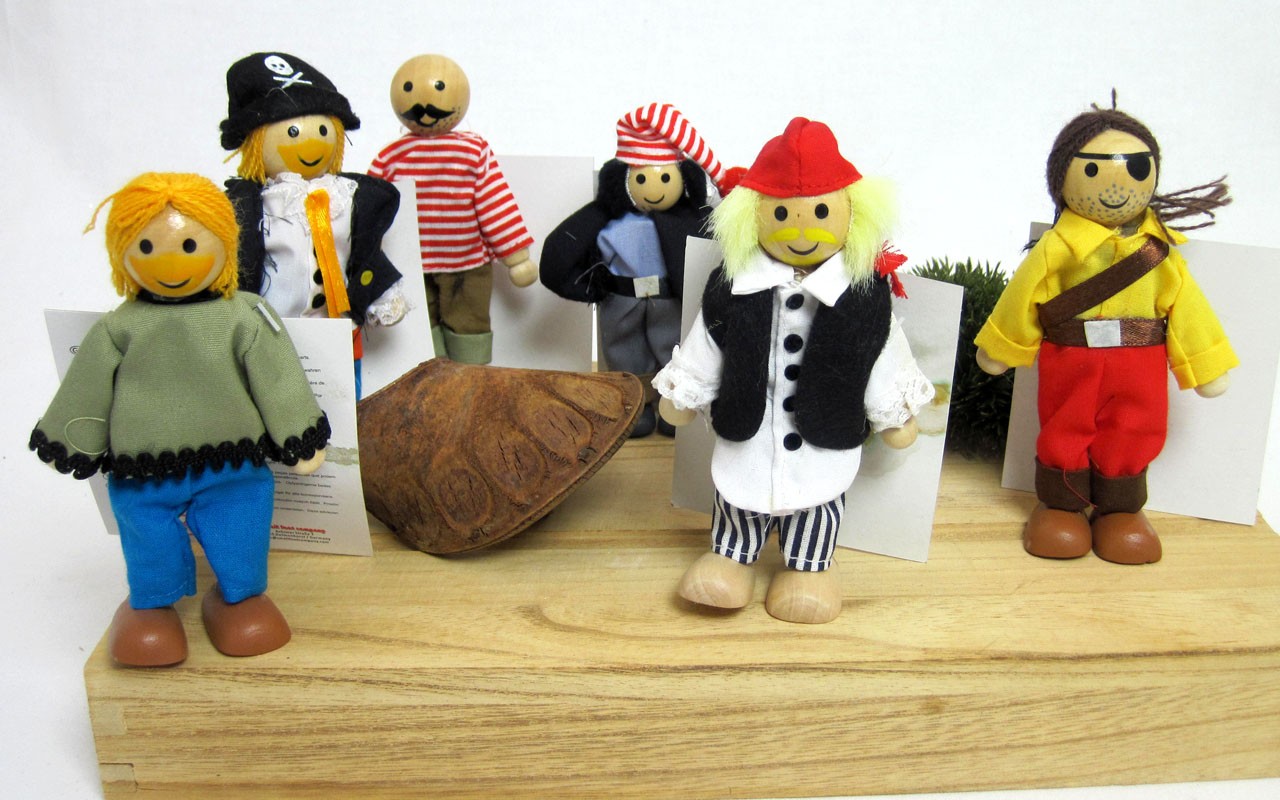 Biegepüppchen Piraten, 6er-Set mehrfarbig  ca. 6x2,5x11cm