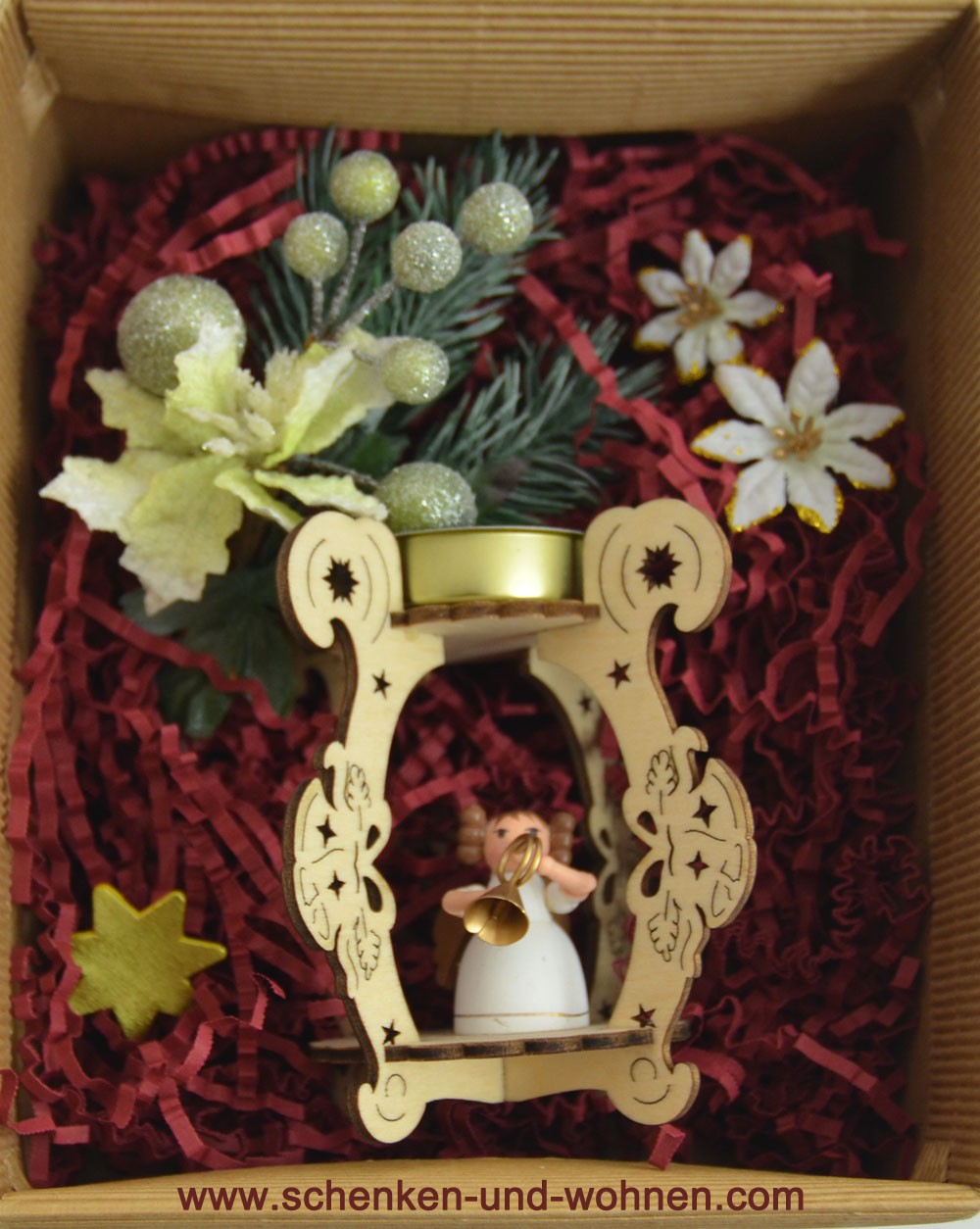 Geschenke-Box  " Laserholz-Teelichthalter Engelfigur" sortiert.