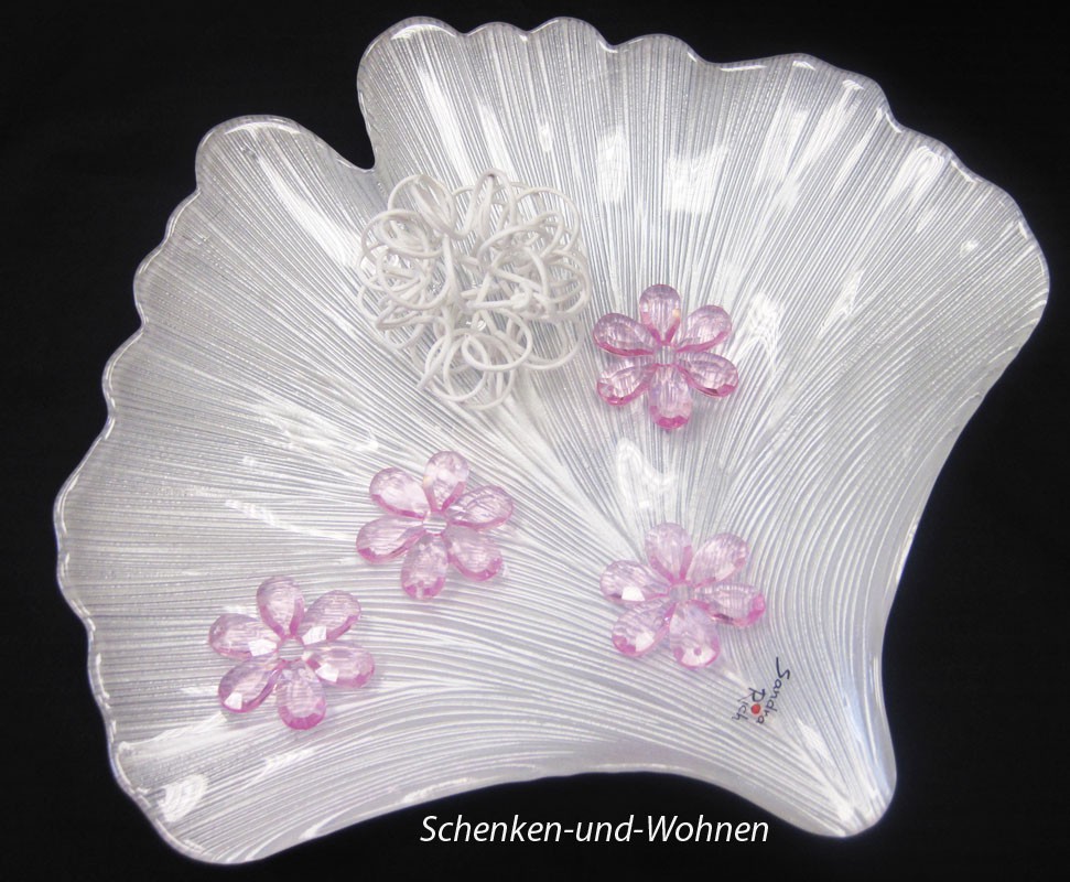 Glasschale -Teller  blattförmig, Weiß mit Perlmuteffekt ca. 33 x 31 x 5 cm
