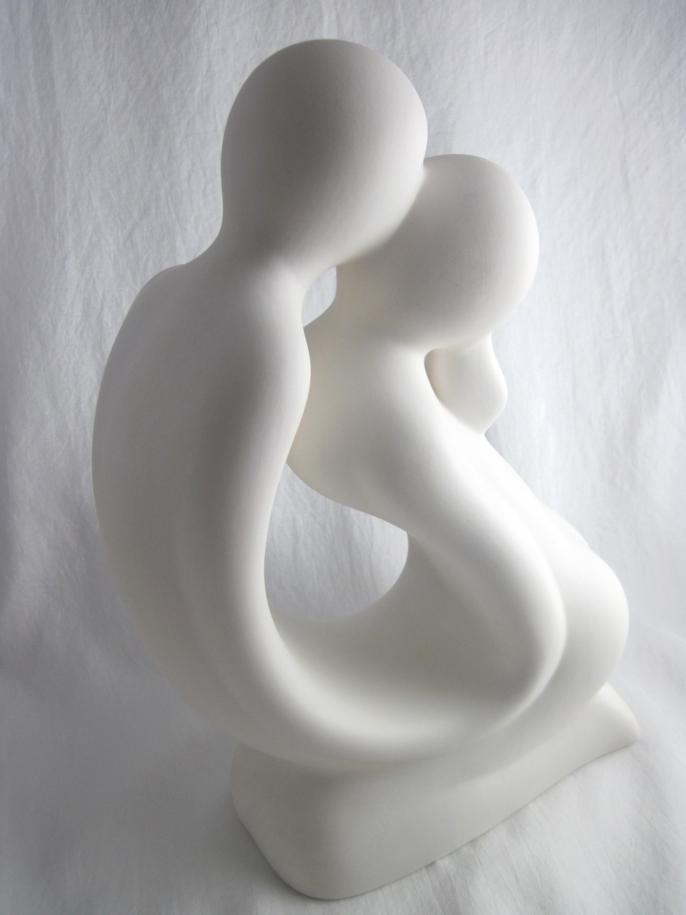 Skulptur Francis Paar "Der Kuss" kniend 42 cm