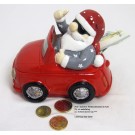Poly- Spardose Weihnachtsmann im Auto, ca. 10,0x14,0x12,0 cm 