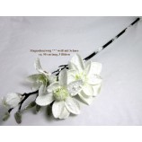 Magnolienzweig naturgetreu mit 5 Blüten weiß mit Schnee, künstlich ca. 90 cm